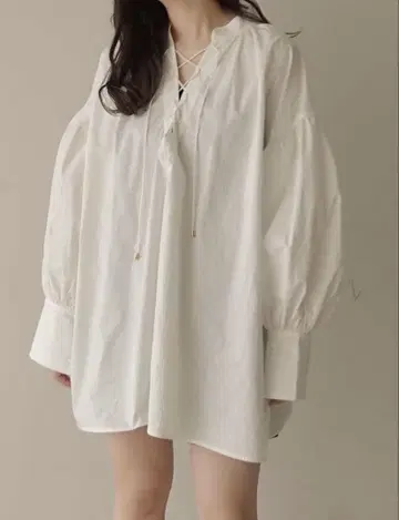 Alumu lace up blouse
