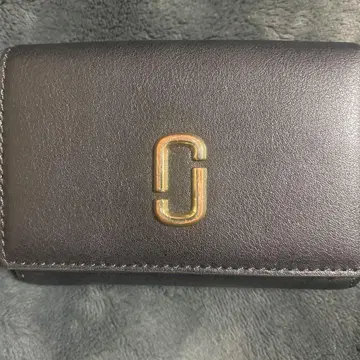 MARC JACOBS 블랙 가죽 3단 지갑