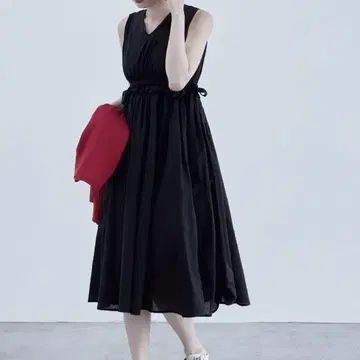 블랙 민소매 원피스 허리 개더