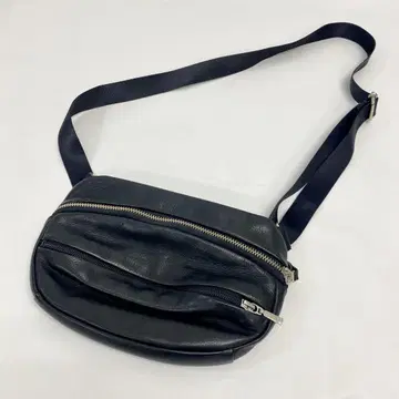 E95 TAZUNE 타즈네 숄더백 가죽 바디백 레어