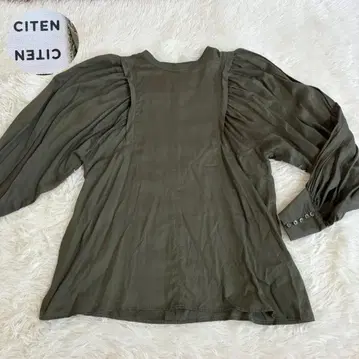 CITEN 유나이티드 애로우즈 볼륨 슬리브 블라우스 카키 긴팔
