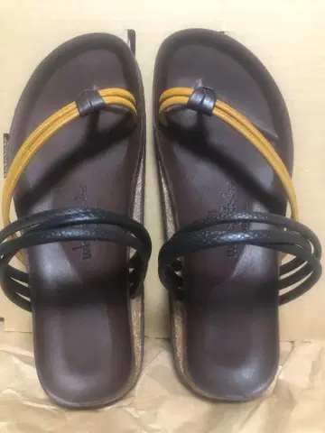 whoop'-de-doo' (후프 디 두) 이탈리아 가죽 샌들