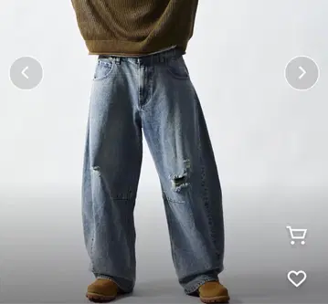 데미지 가공 라이트 블루 부츠컷 데님