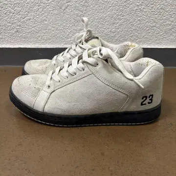 살바비아 Sal 23 s.l.b. 에토니즈 28.5