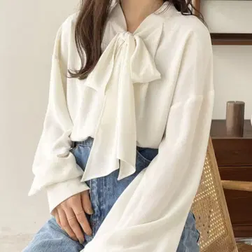 미사용 새상품 GeeRA 앞뒤 2way 보우타이 블라우스 화이트 M