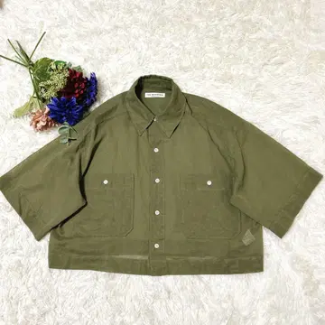 새상품급 23MM 더 신존 크롭 시어 셔츠 반팔 카키