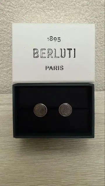 BERLUTI 실버 커프 링크스
