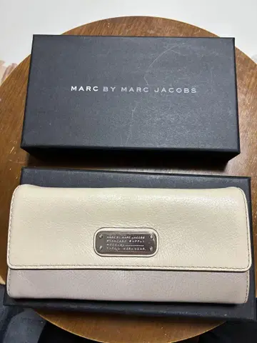 MARC BY MARC JACOBS 마크제이콥스 장지갑