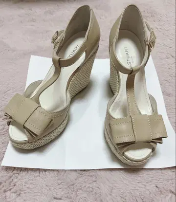 JILL STUART 베이지 리본 웨지솔 샌들