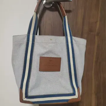ANYA HINDMARCH 스트라이프 토트백