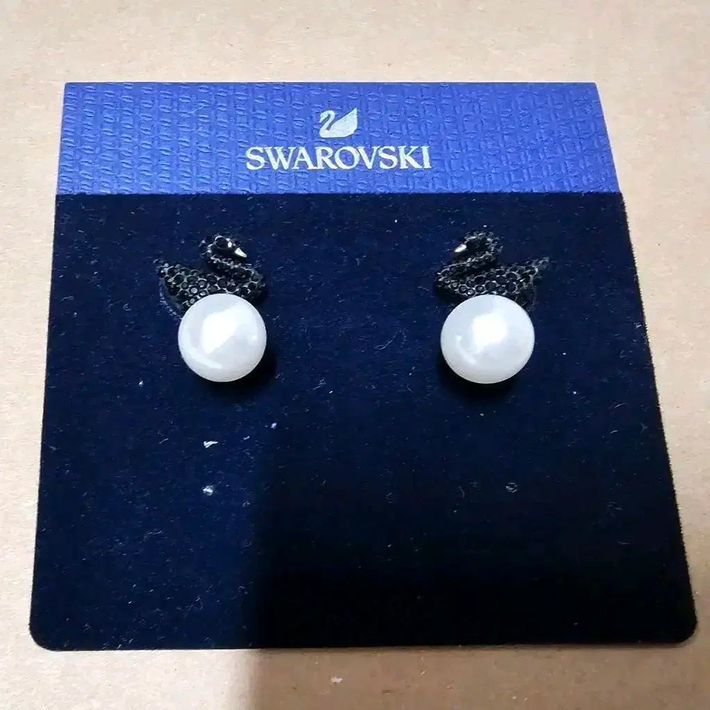 Swarovski Black Swan Pearl Earrings Iconic Swan Swarovski Swan
