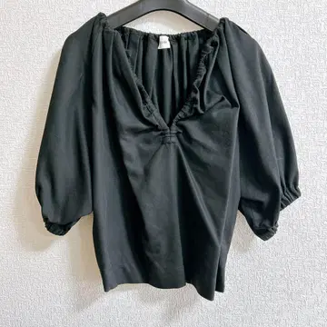 ELIN 반팔 V넥 블라우스 숏 기장