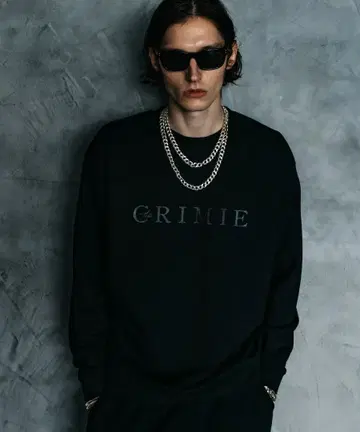 새상품 CRIMIE LOGO CREW SWEAT 맨투맨