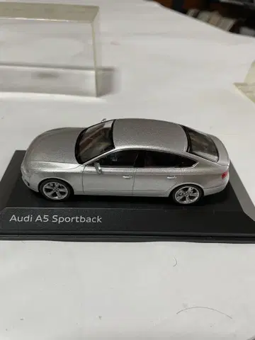 Audi A5 Sportback 실버 1/43