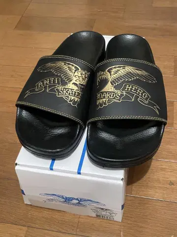 미사용 새상품 ANTI HERO slides