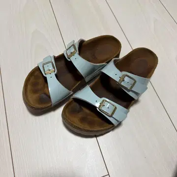 Birkenstock 라이트 블루 샌들 35