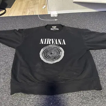 NIRVANA 블랙 오버 사이즈 티셔츠