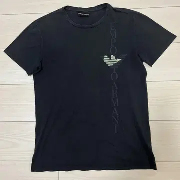EMPORIO ARMANI 블랙 티셔츠