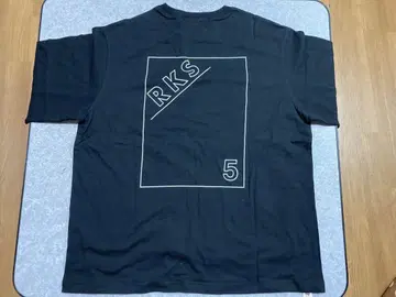 RKS Ricky 블랙 티셔츠 L 사이즈