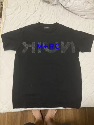 M+RC NOIR 마르쉐 노아 로고 T shirt