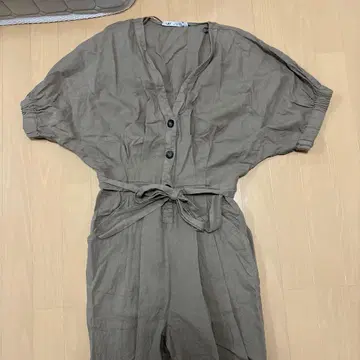 ZARA 카키색 린넨풍 올인원