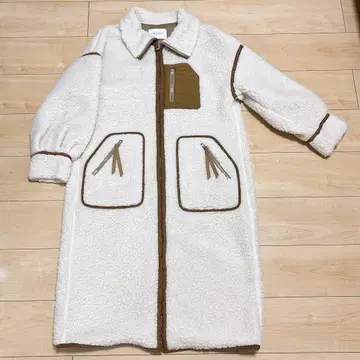 PUBLIC TOKYO 보아 롱 코트 화이트