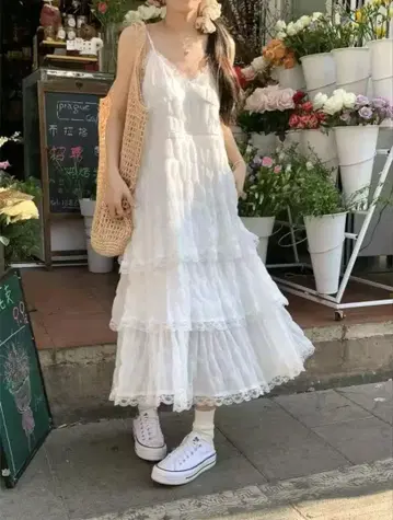 화이트 레이스 티어드 롱 원피스