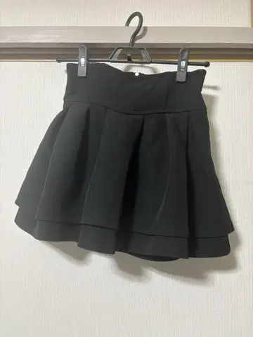 michellMacaron 미셸마카롱 슬림핏 스커트 블랙 S