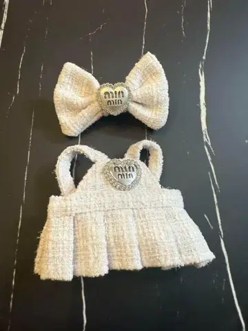 LABUBU 라부부 17cm 화이트 트위드 스커트 리본 2세트