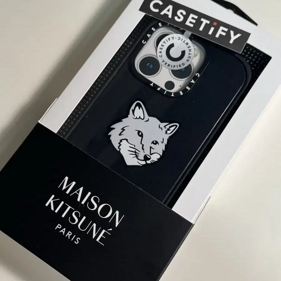 iPhoneアクセサリー CASETiFY MAISON KITSUNE iphone15pro s-l400.jpg