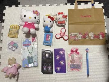 산리오 굿즈 묶음 판매