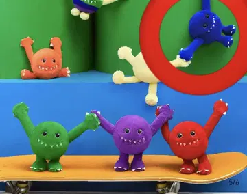 INSTINCTOY POPMART HUG YOU FREEDOM BULE