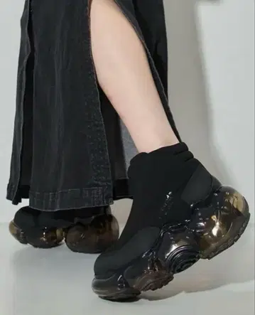MOOPIE WEATHER BLACK