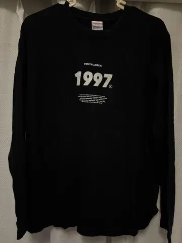 1997 프린트 블랙 긴팔 티셔츠