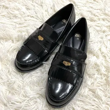 새상품급 ZARA 플랫 로퍼 코인 로퍼 메탈 디테일 35