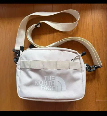 THE NORTH FACE 숄더백 화이트