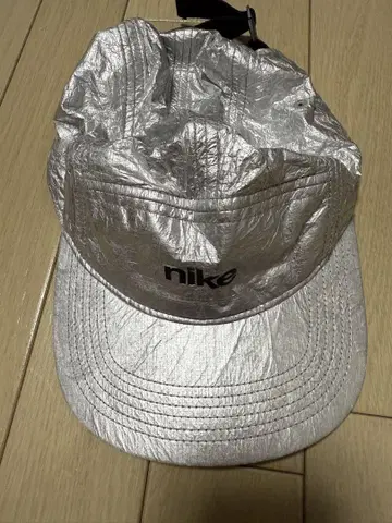 Nike 실버 캡 AW84 드라이 핏 [중고]