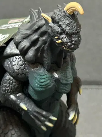 [레어] 새상품급 무비 몬스터 시리즈 신 울트라맨 버전 고메스 소프비