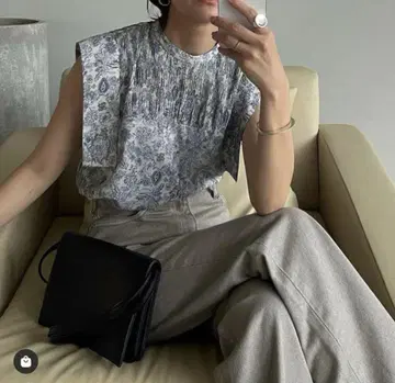 CLANE CHINTZ FLOWER SQUARE SLEEVE TOPS