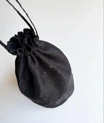 R&D.M.Co-S.OWILLOW PATTERN DRAWSTRINGBAG
