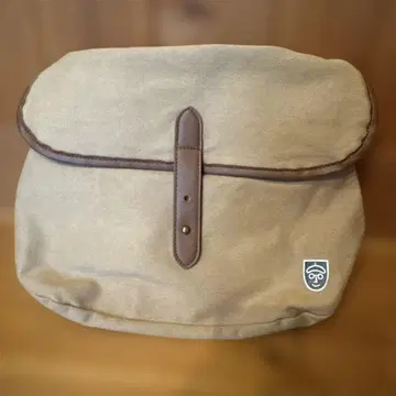 베이지 플랩 숄더백