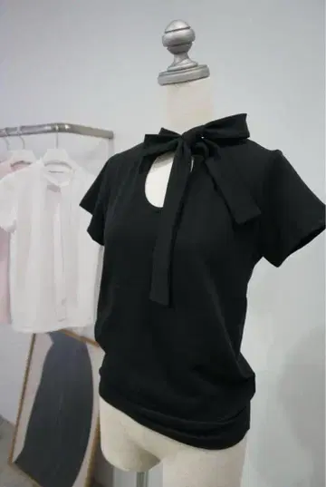 HELK NECK BOW TOPS (BLACK)