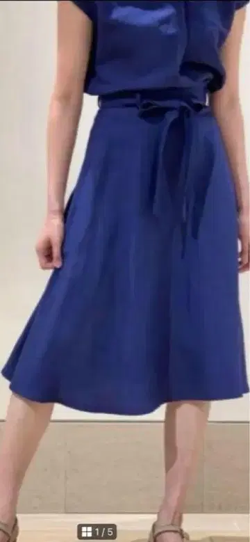 보르지 린넨 레이온 스커트 블루