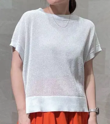 새상품급 앙피로 메쉬 하프 슬리브 풀오버 화이트 실버