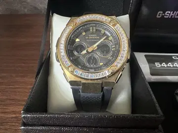 G-SHOCK 커스텀 베젤 골드 솔라 시계 GST-W300G