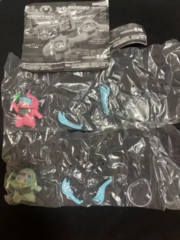 반다이 가샤폰 GUNDAM x MIKU 피규어 컬렉션