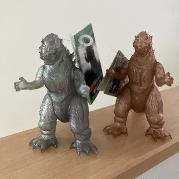 고질라 소프트 비닐 1999, 2001년 초대 고질라 2체 클리어 피규어