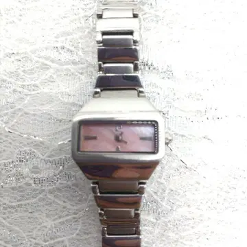80s 빈티지 작동품 Pierre Cardin 핑크 쉘 다이얼 손목시계
