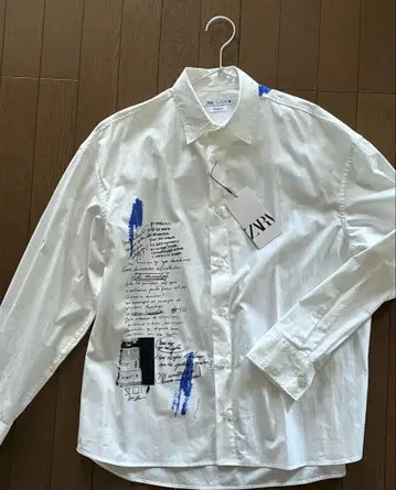 택 포함 새상품 ZARA 화이트 긴팔 셔츠 S 텍스트 디자인