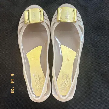 Ferragamo 플랫슈즈 클리어 골드 버클